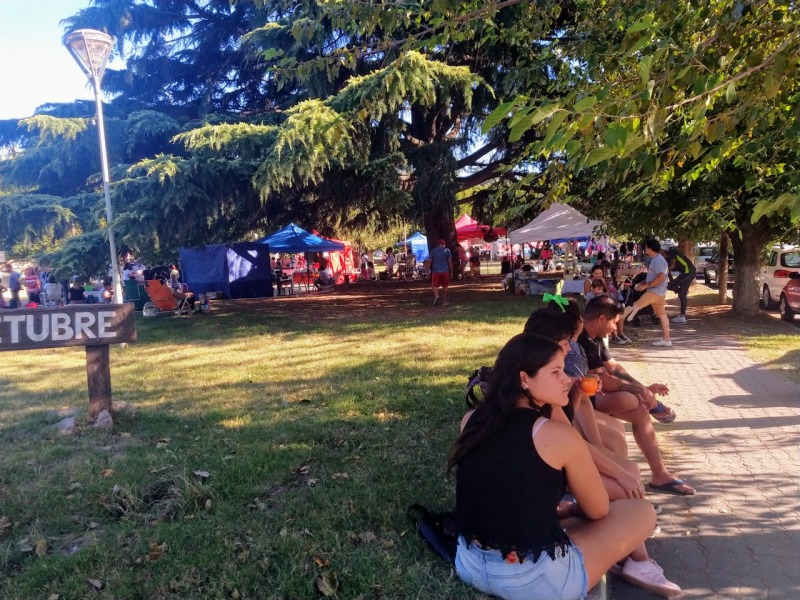 Hubo gran asistencia en la feria para ayudar a Thiago